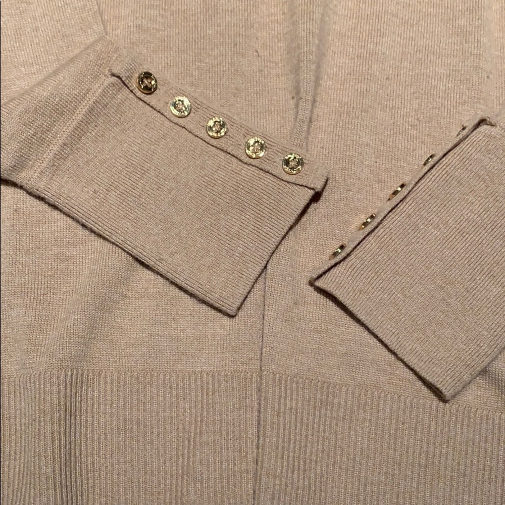 Sweater - Picture 4 of 4